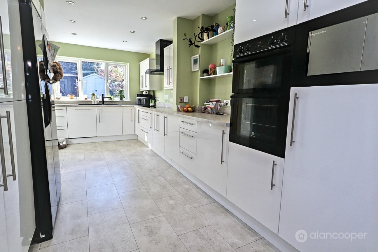 Chalfont Close, Bedworth, CV12 8PB