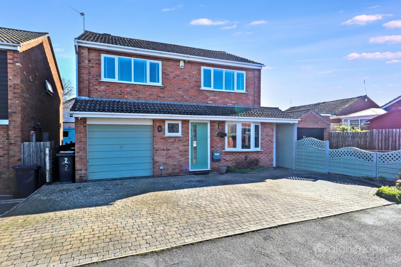 Chalfont Close, Bedworth, CV12 8PB