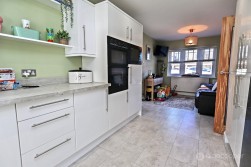 Chalfont Close, Bedworth, CV12 8PB