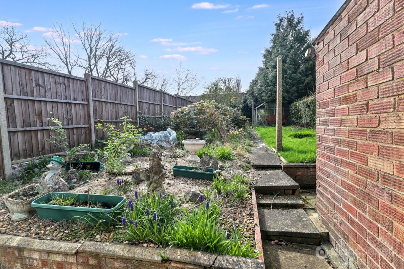 Barbridge Road, Bulkington, Bedworth, CV12 9PF