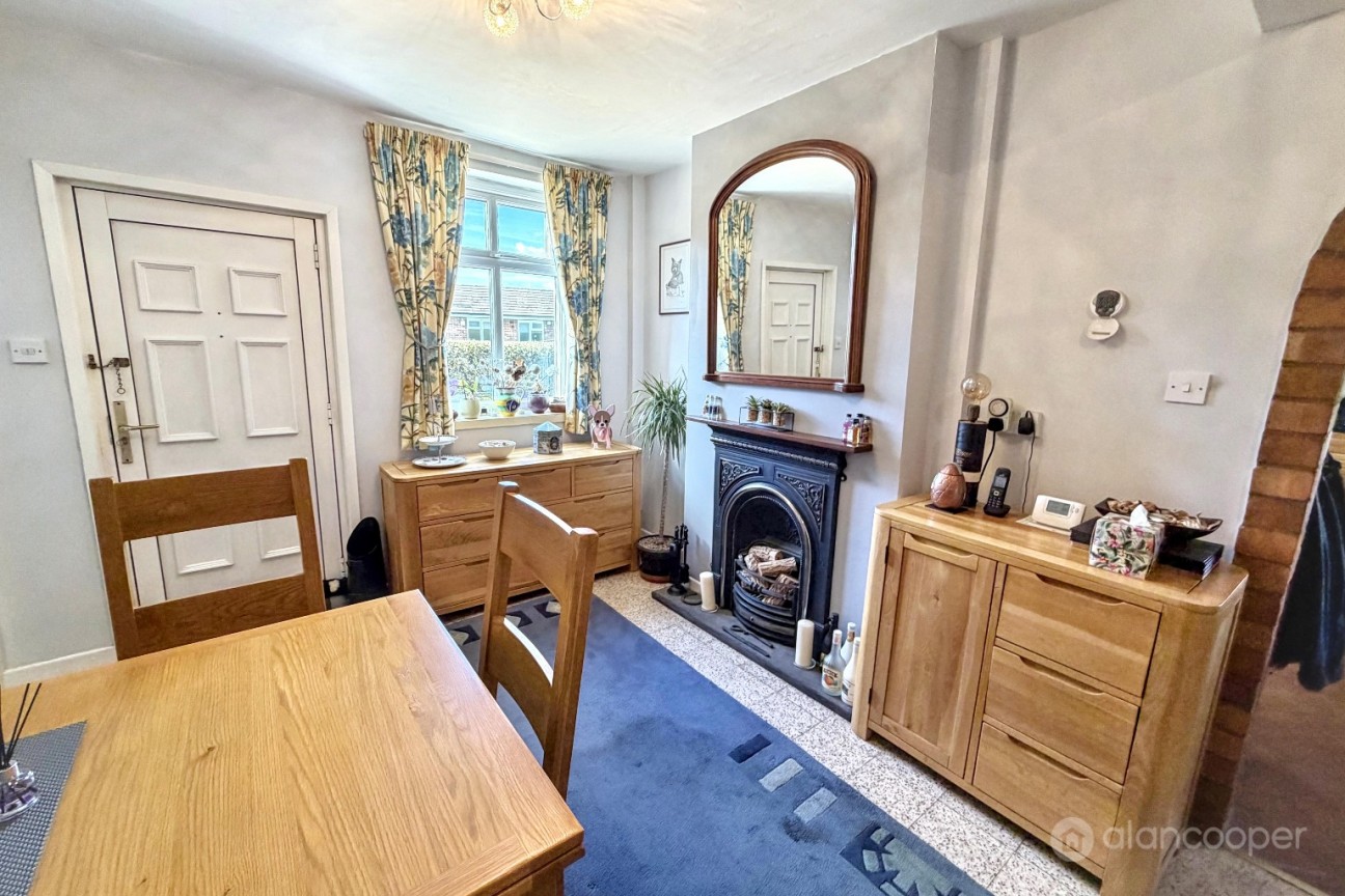 Wolvey Road, Bulkington, CV12 9JT