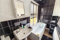 Wolvey Road, Bulkington, CV12 9JT
