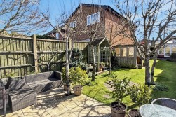 Wolvey Road, Bulkington, CV12 9JT