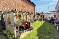 Wolvey Road, Bulkington, CV12 9JT