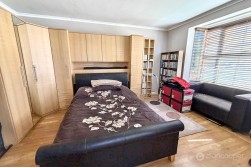 Wolvey Road, Bulkington, CV12 9JT