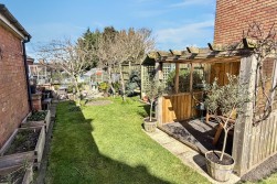 Wolvey Road, Bulkington, CV12 9JT