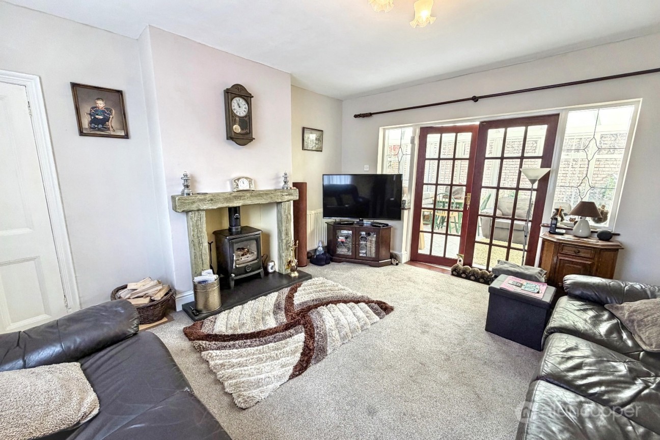 Wolvey Road, Bulkington, CV12 9JT
