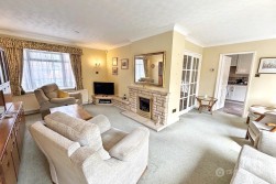 Pallett Drive, St Nicolas Park, Nuneaton, CV11 6JA