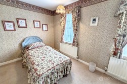 Pallett Drive, St Nicolas Park, Nuneaton, CV11 6JA