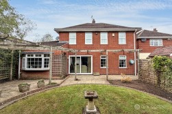 Pallett Drive, St Nicolas Park, Nuneaton, CV11 6JA