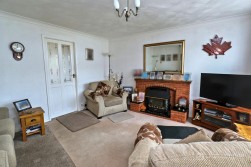 Acacia Crescent, Bedworth, CV12 9BZ