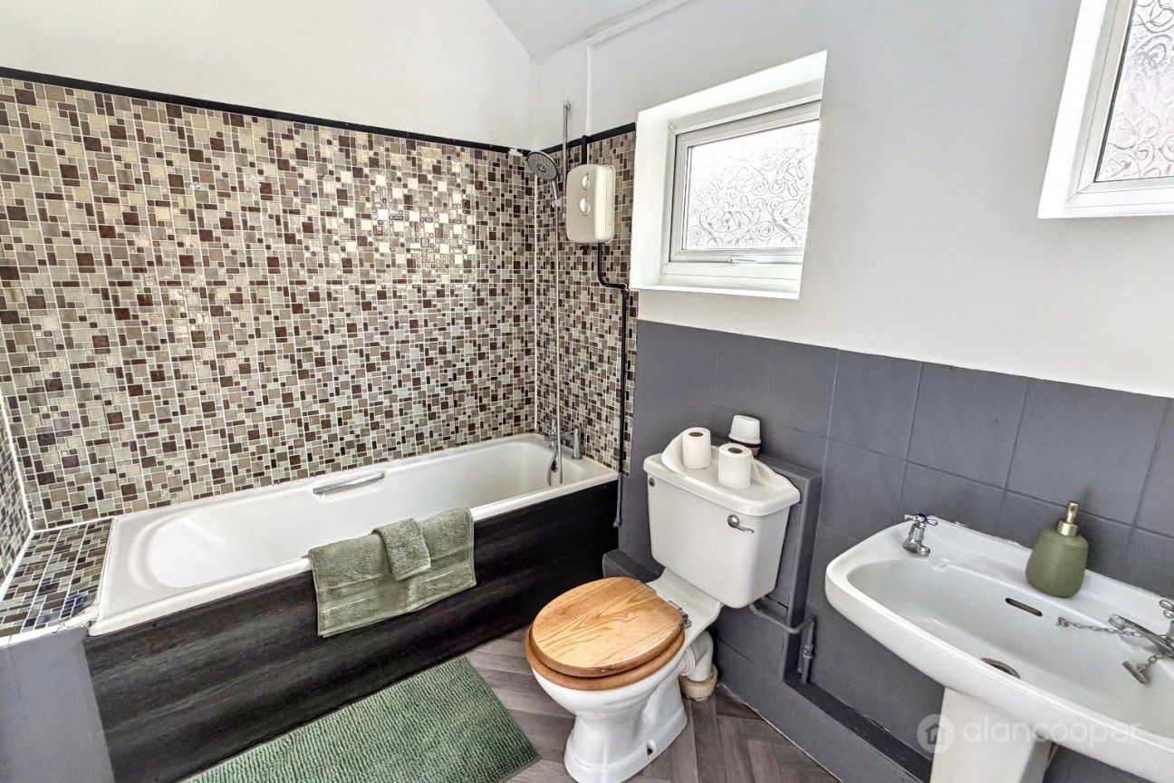 Gadsby Street, Attleborough, Nuneaton, CV11 4PD