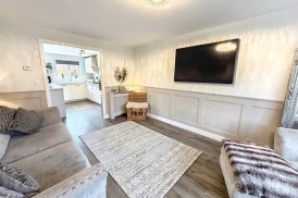 Russett Avenue, Manor Fields, Nuneaton, CV11 6YW