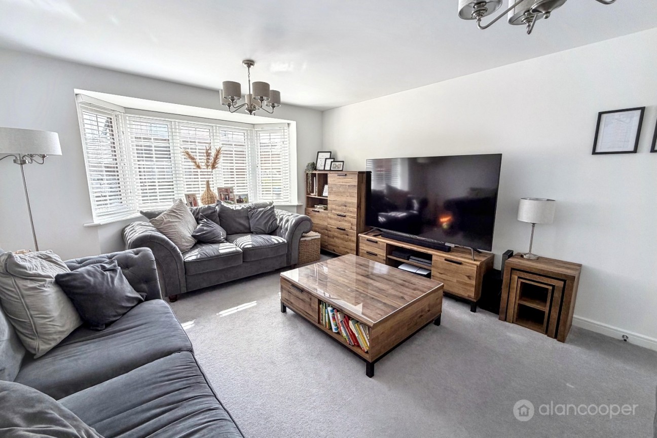 Doverton Close, Royal Park, Nuneaton, CV11 6WR