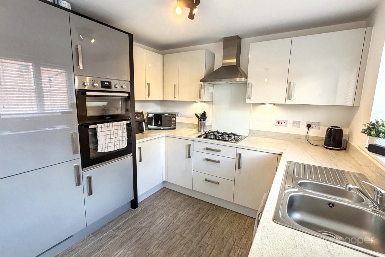 Doverton Close, Royal Park, Nuneaton, CV11 6WR