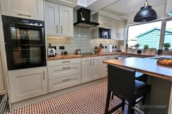 Clay Avenue, St Nicolas Park, Nuneaton, CV11 6DU