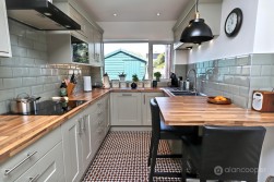 Clay Avenue, St Nicolas Park, Nuneaton, CV11 6DU