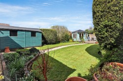 Clay Avenue, St Nicolas Park, Nuneaton, CV11 6DU