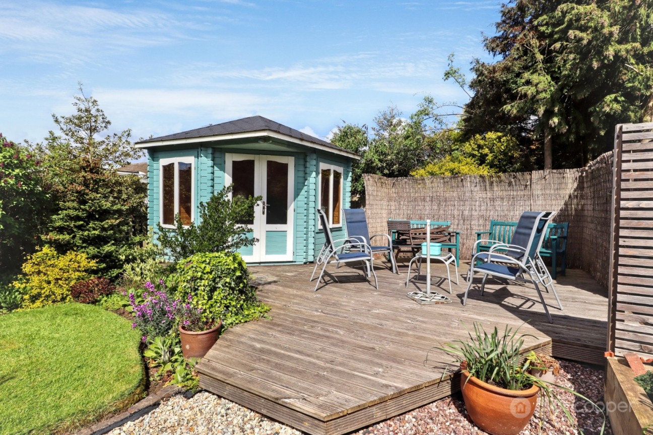 Clay Avenue, St Nicolas Park, Nuneaton, CV11 6DU