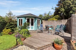 Clay Avenue, St Nicolas Park, Nuneaton, CV11 6DU