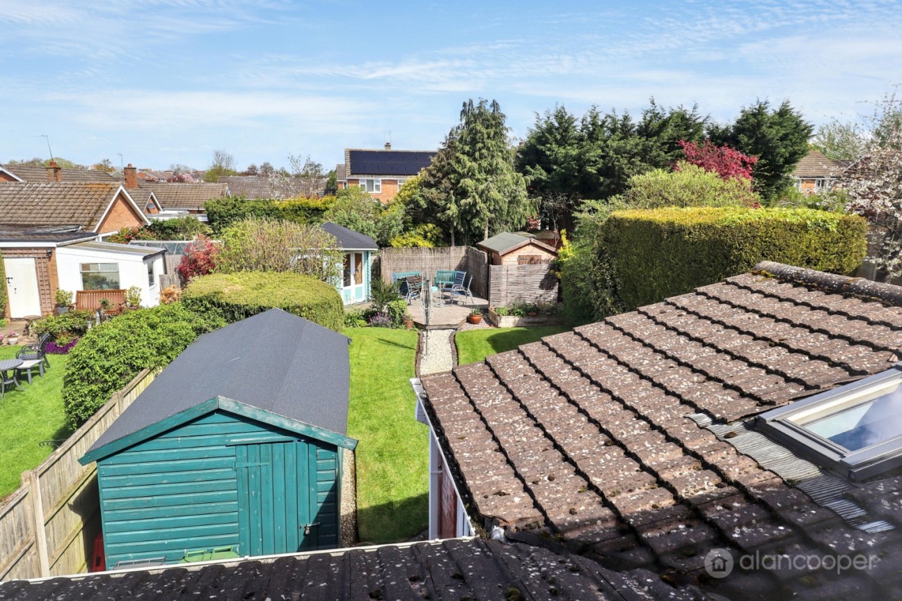 Clay Avenue, St Nicolas Park, Nuneaton, CV11 6DU