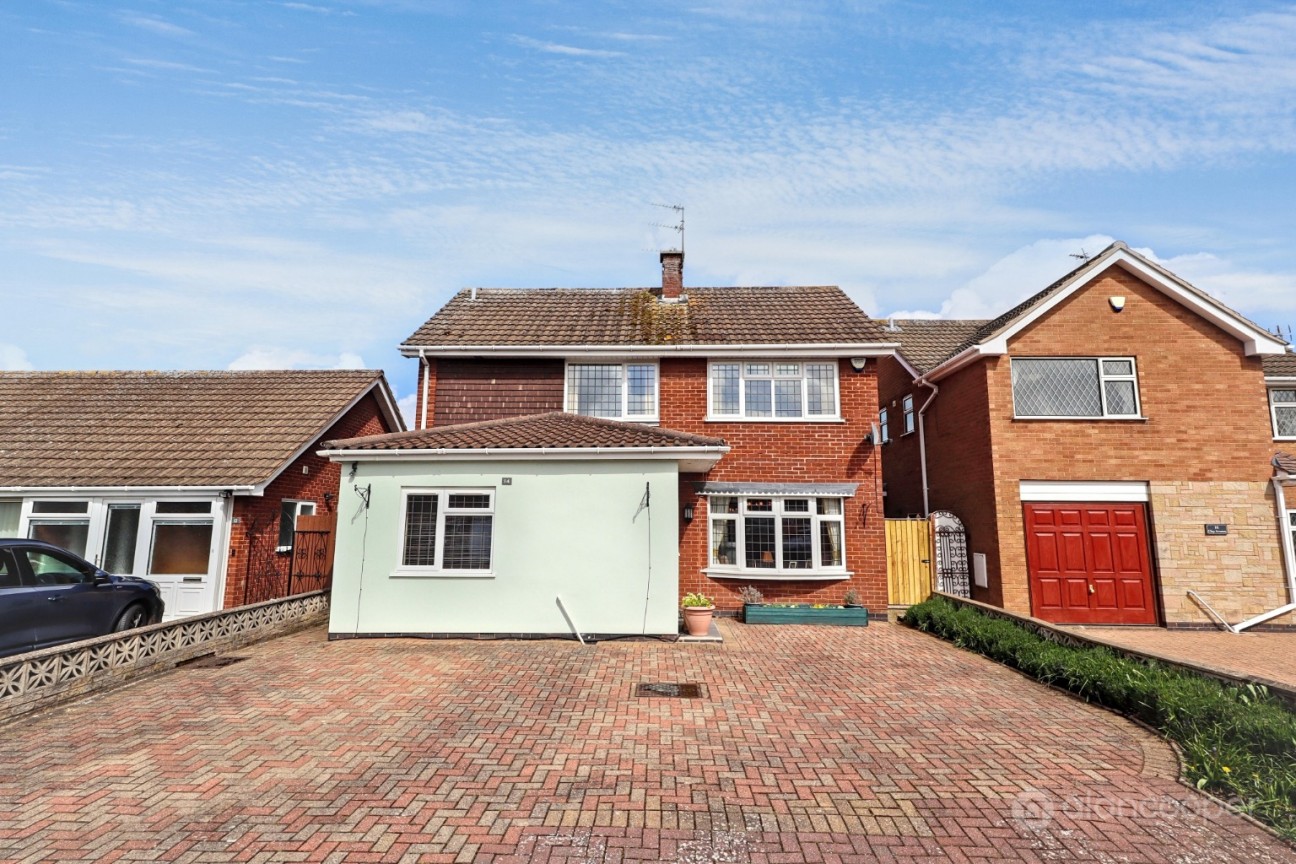 Clay Avenue, St Nicolas Park, Nuneaton, CV11 6DU