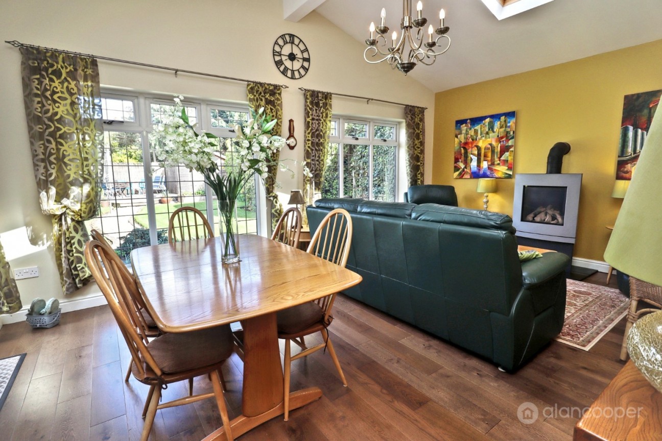 Clay Avenue, St Nicolas Park, Nuneaton, CV11 6DU