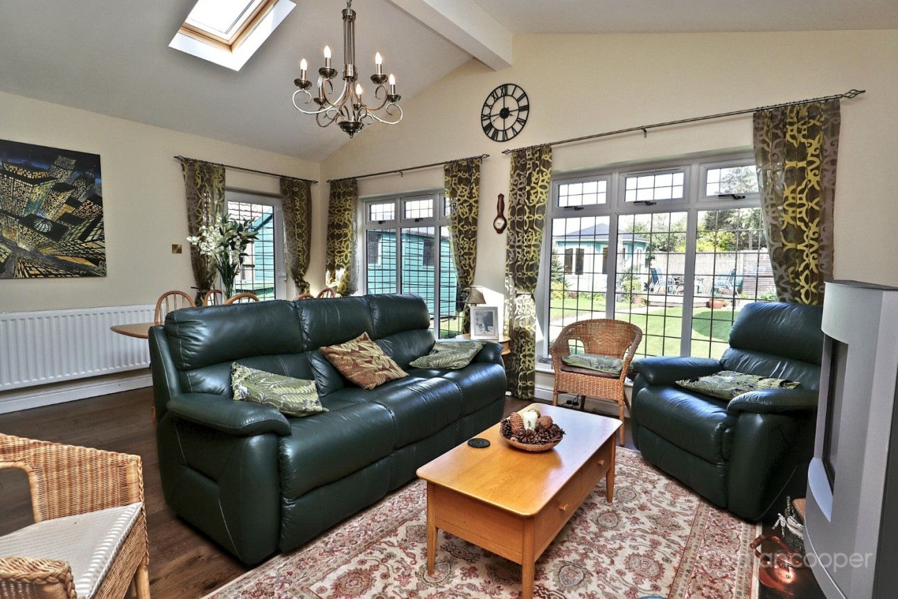 Clay Avenue, St Nicolas Park, Nuneaton, CV11 6DU