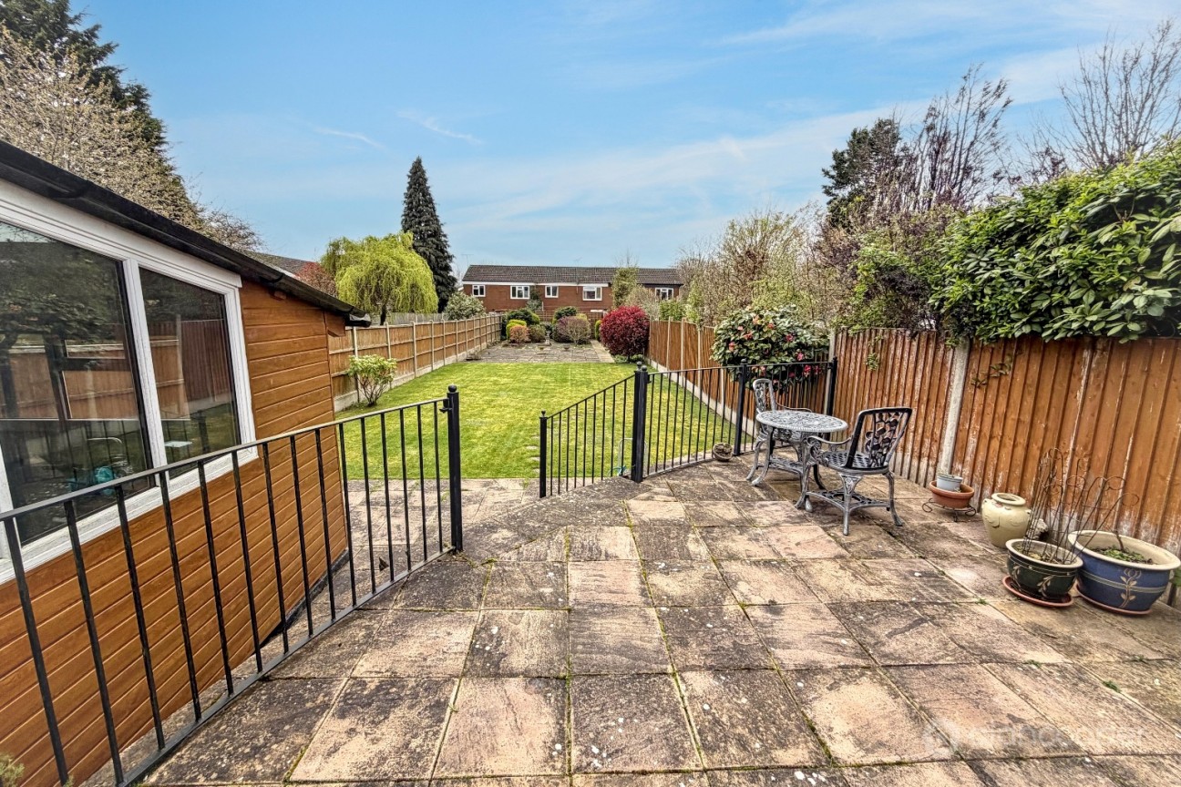 Bulkington Lane, Whitestone, Nuneaton, CV11 4SD