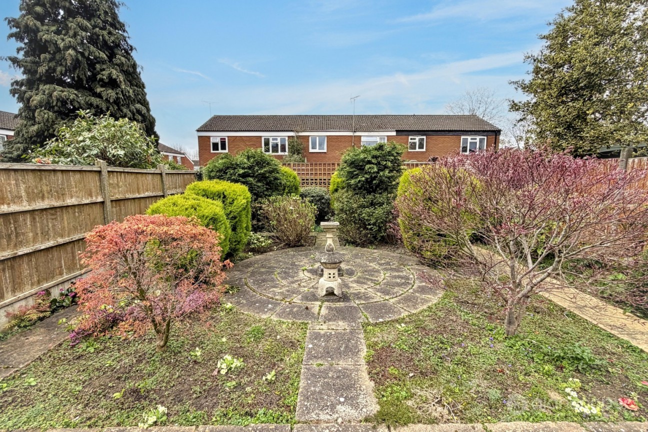 Bulkington Lane, Whitestone, Nuneaton, CV11 4SD