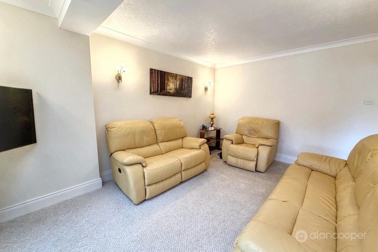 Bulkington Lane, Whitestone, Nuneaton, CV11 4SD