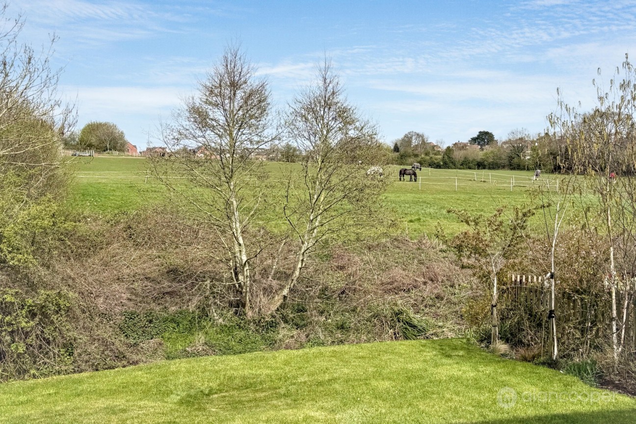 Tunnel Road, Galley Common, Nuneaton, CV10 9NL