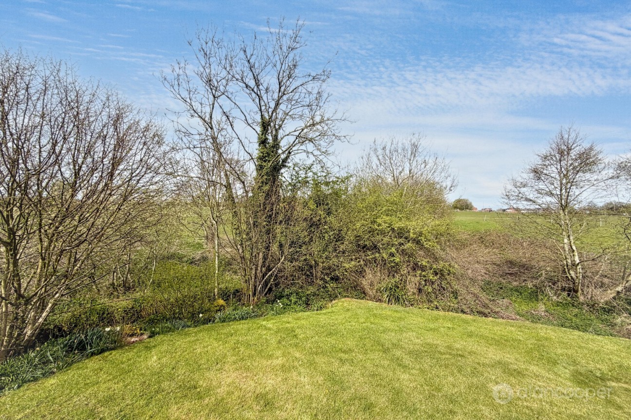 Tunnel Road, Galley Common, Nuneaton, CV10 9NL