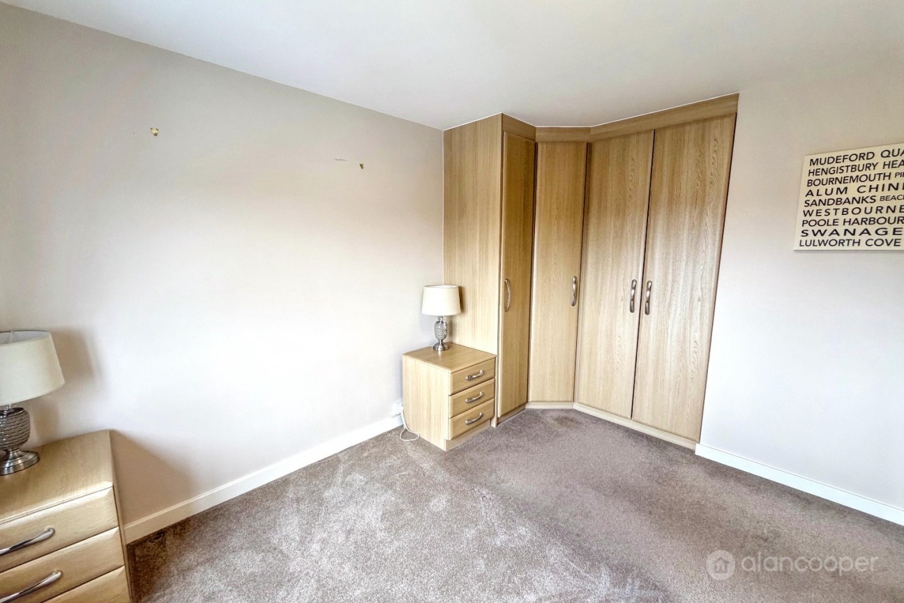 Dorchester Way, St Nicolas Park, Nuneaton, CV11 6XB