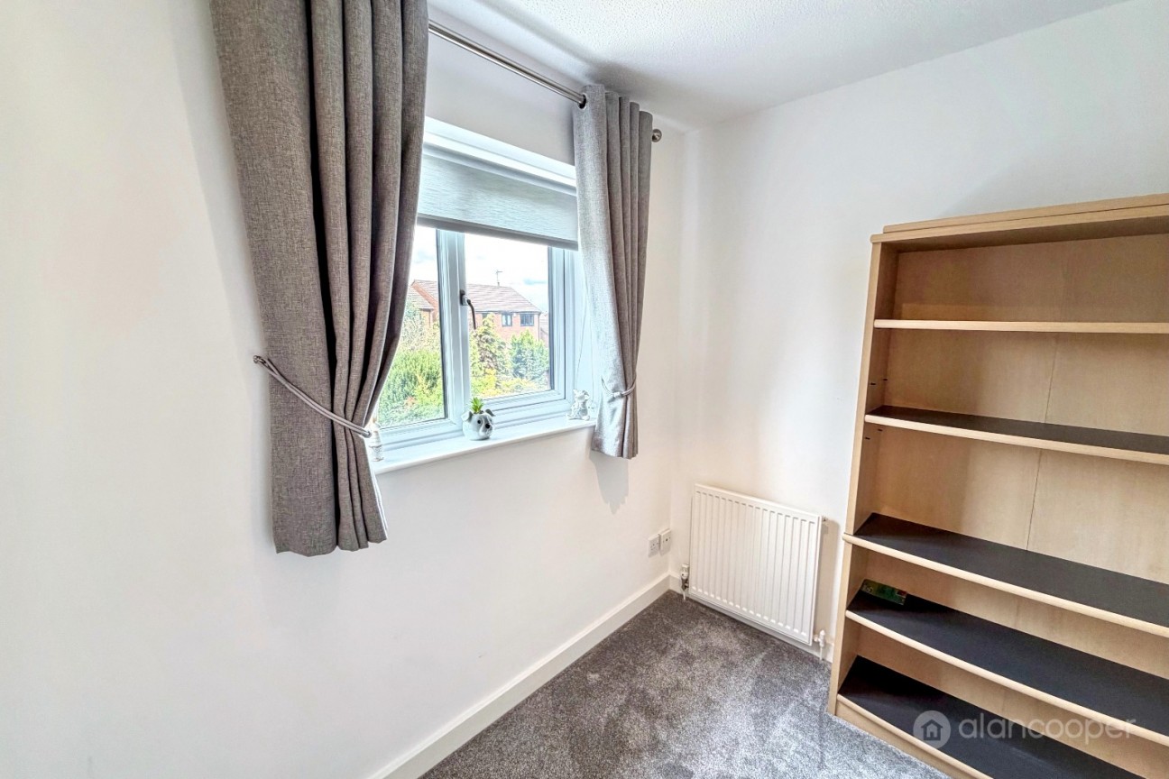 Dorchester Way, St Nicolas Park, Nuneaton, CV11 6XB