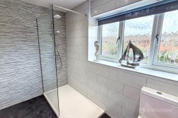 Dorchester Way, St Nicolas Park, Nuneaton, CV11 6XB