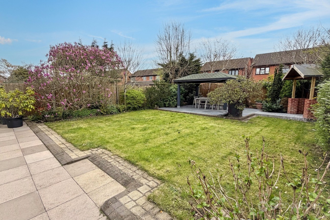 Dorchester Way, St Nicolas Park, Nuneaton, CV11 6XB