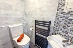 Dorchester Way, St Nicolas Park, Nuneaton, CV11 6XB