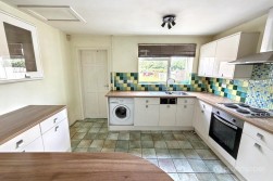 Brookdale Road, Weddington, Nuneaton, CV10 0BL
