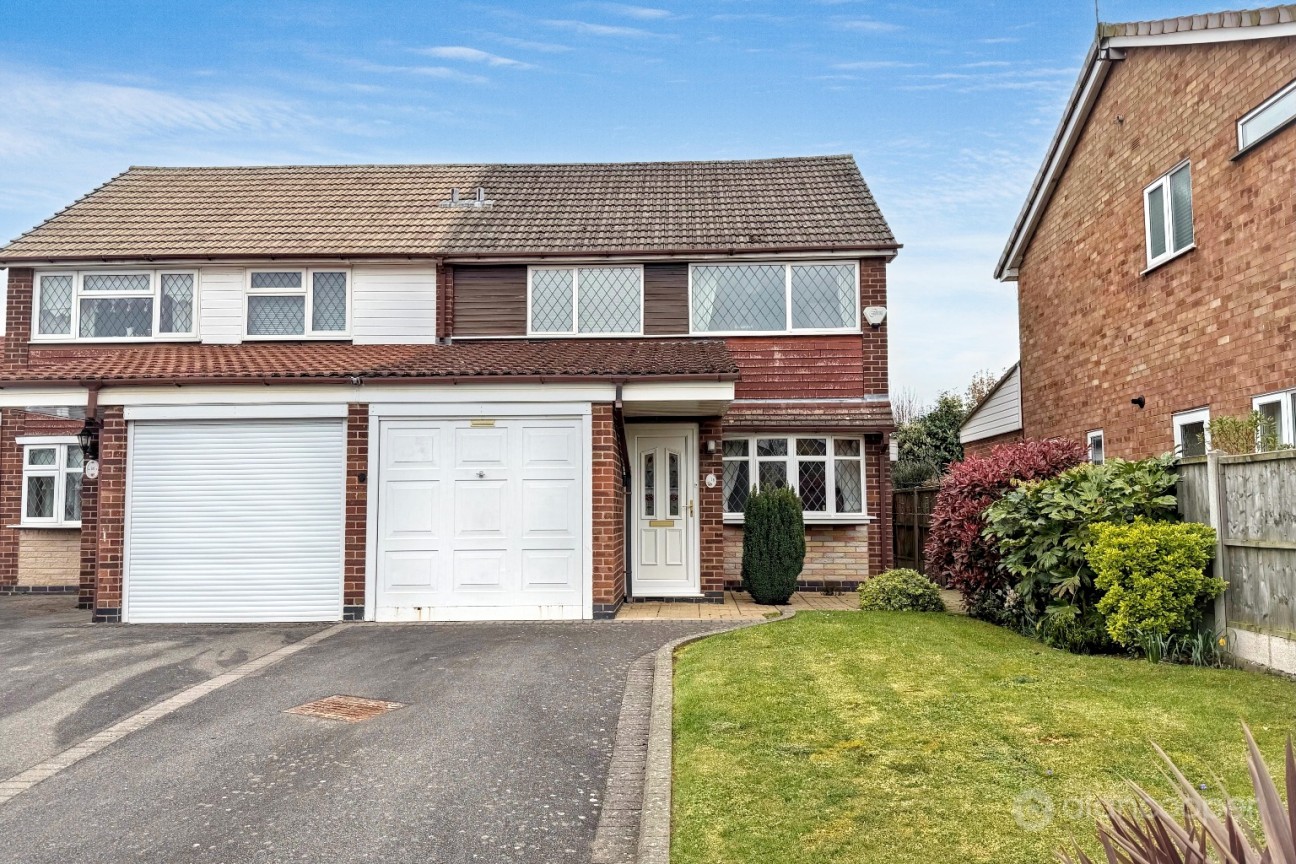 Hoarestone Avenue, Whitestone, Nuneaton, CV11 4TH