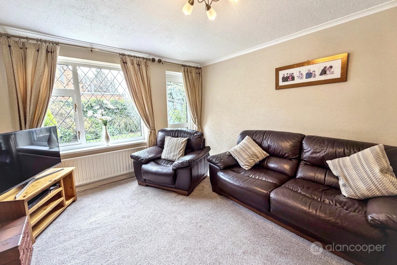Hoarestone Avenue, Whitestone, Nuneaton, CV11 4TH
