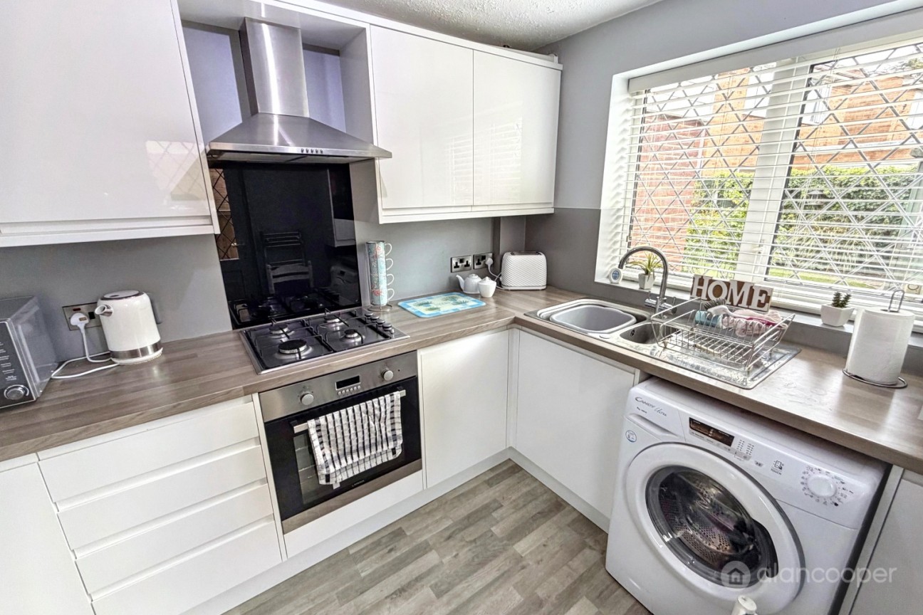Hoarestone Avenue, Whitestone, Nuneaton, CV11 4TH