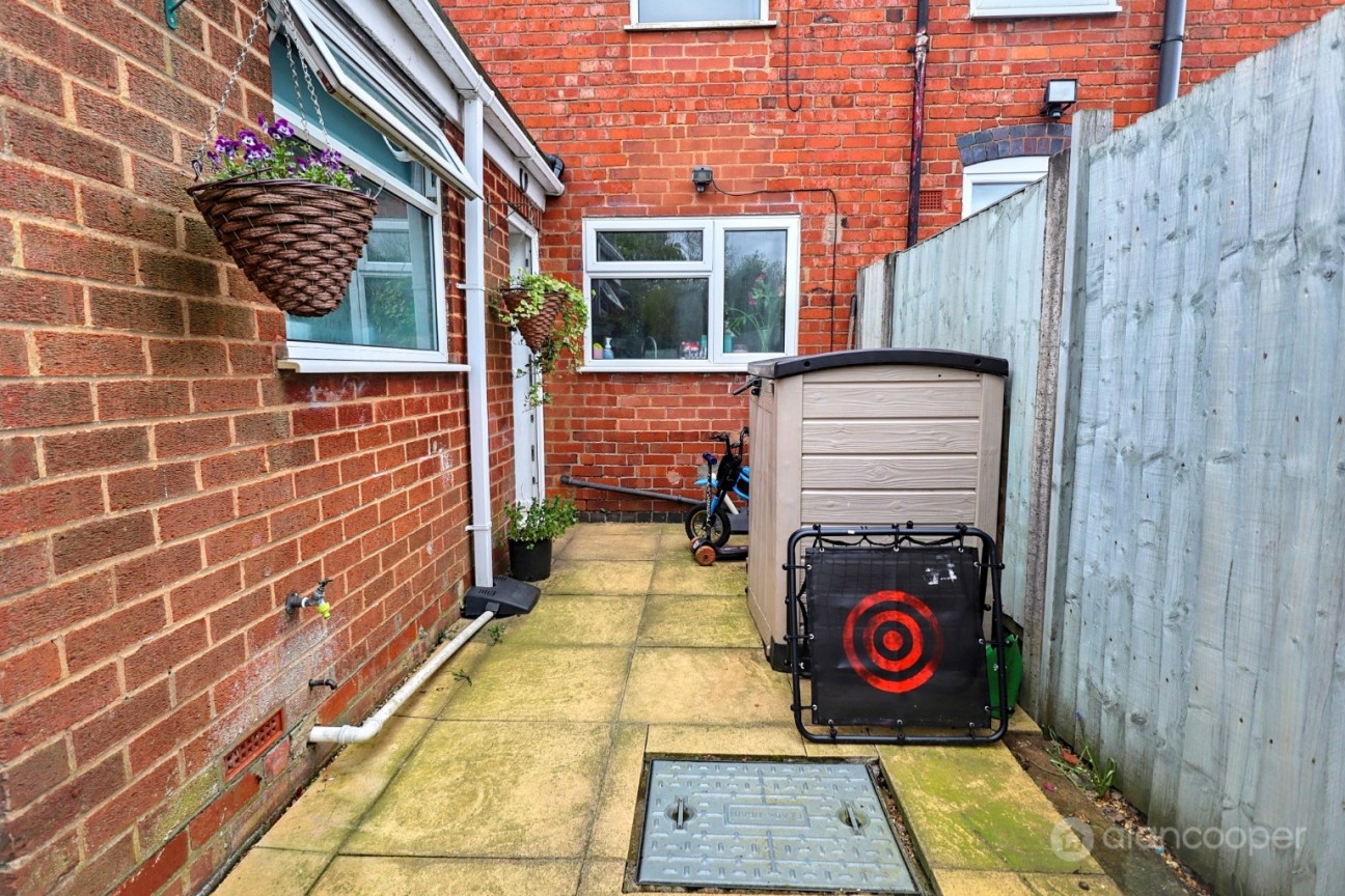 Heath End Road, Stockingford, Nuneaton, CV10 7HE