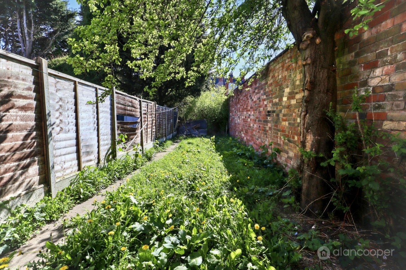 Haunchwood Road, Stockingford, Nuneaton, CV10 8DQ