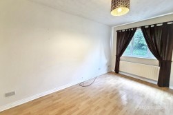 Kenilworth Drive, Weavers Green, Nuneaton, CV11 5XP