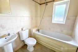 Kenilworth Drive, Weavers Green, Nuneaton, CV11 5XP