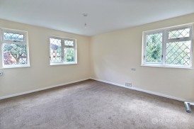 Braemar Way, Glendale, Nuneaton, CV10 7LF