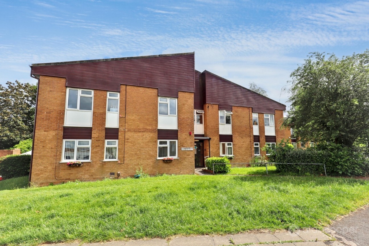 Braemar Way, Glendale, Nuneaton, CV10 7LF