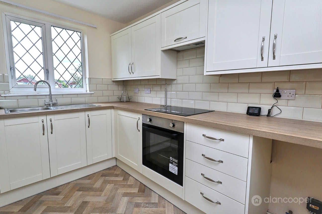 Braemar Way, Glendale, Nuneaton, CV10 7LF