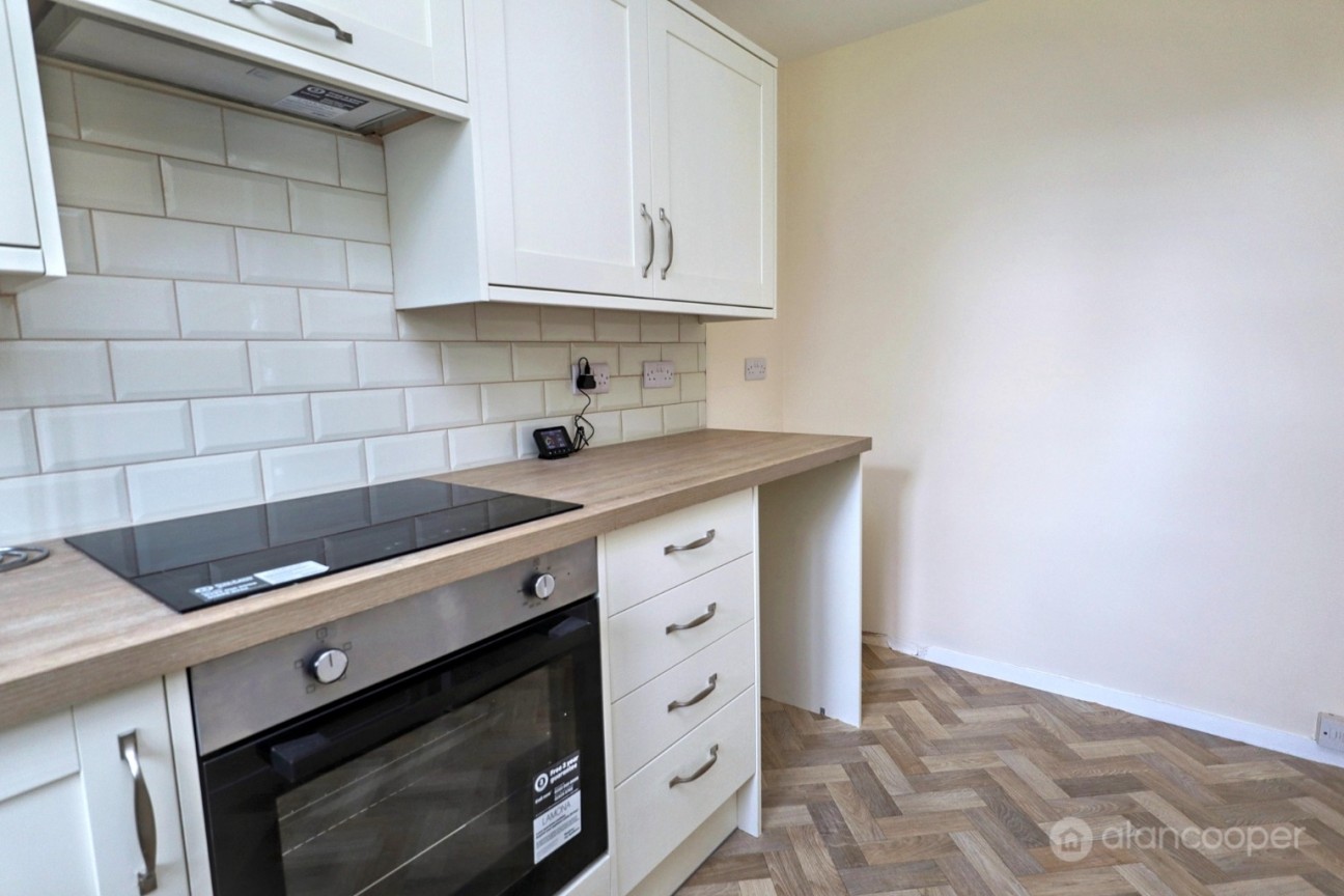 Braemar Way, Glendale, Nuneaton, CV10 7LF